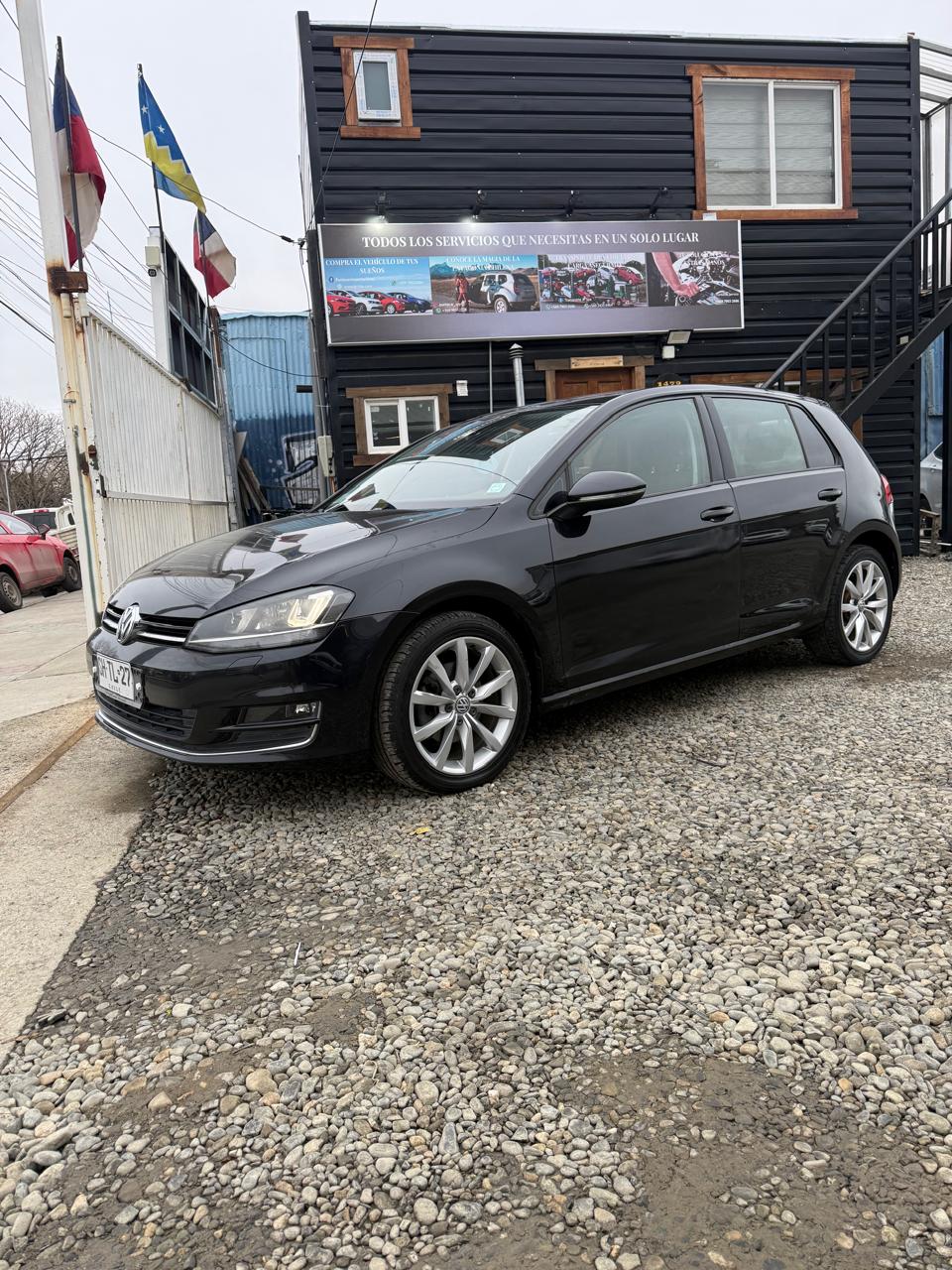 VOLKSUAGEN GOLF O SIMILAR